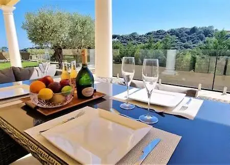 Read Host Profile Before Requesting - Luxury 아파트