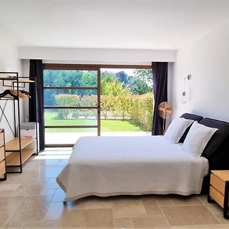 Read Host Profile Before Requesting - Luxury Appartement Cagnes-sur-Mer